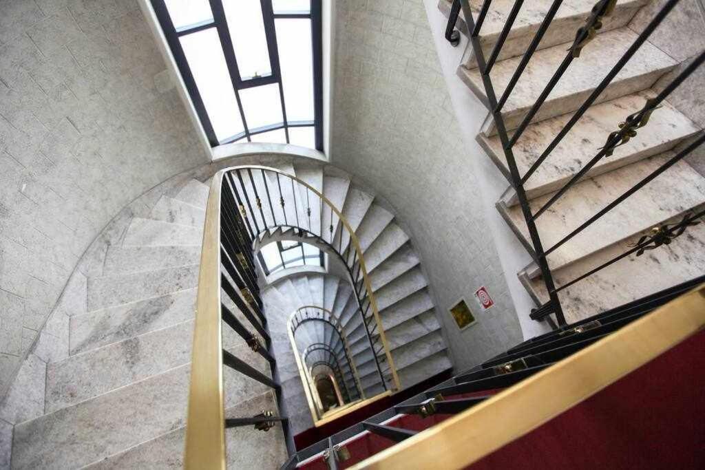 Sanpietro Allorto 22 Duomo Suite Dom12 Mailand Exterior foto